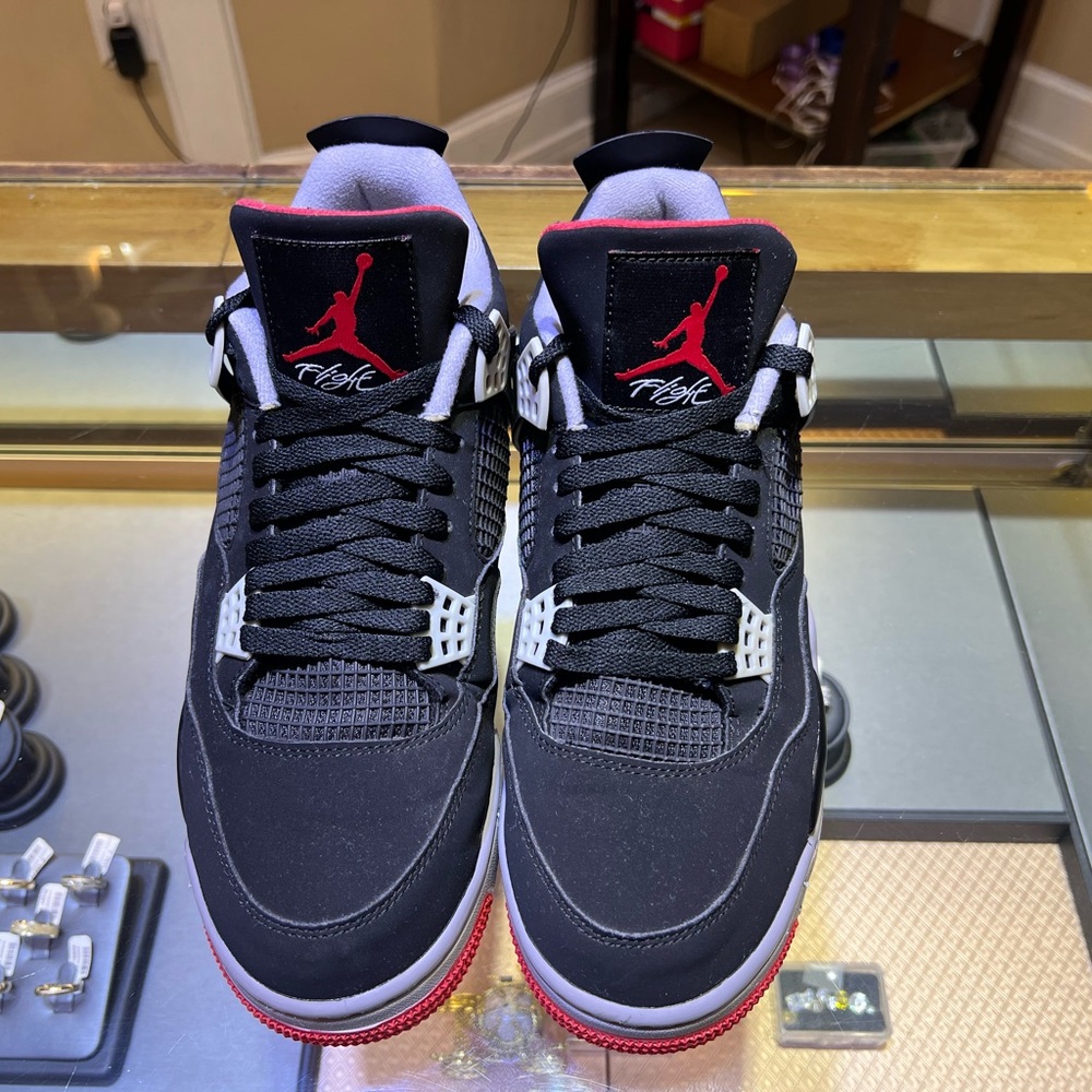 AIR JORDAN 4 BRED OG RETRO SIZE 11 Black and Red Sneakers with Air Cushioning